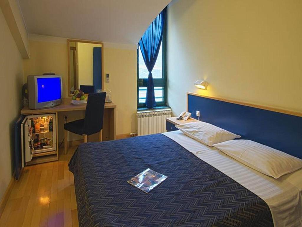 Hotel Cubic Laktasi Room photo